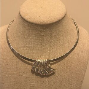 Vintage 80’s Trendy Silver Choker with Abstract Sliding Pendant